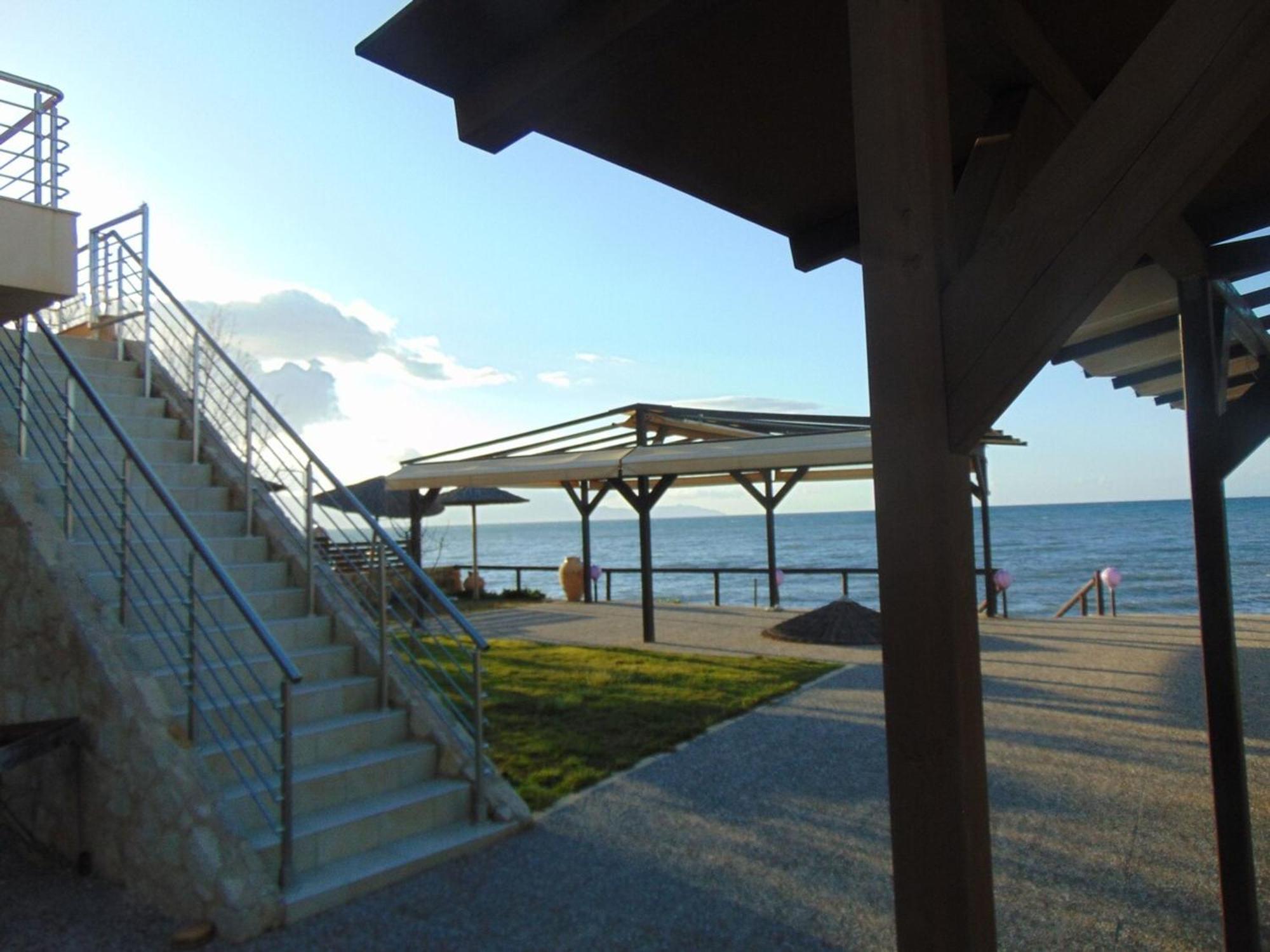 Comfy Beachfront Litinas Casa With Seaview 干尼亞 外观 照片